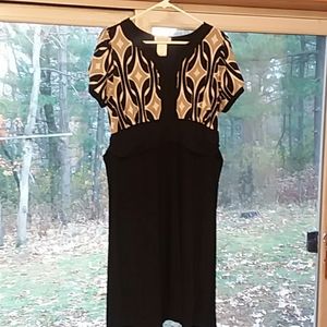 Maternity dress black tan white with tie backs